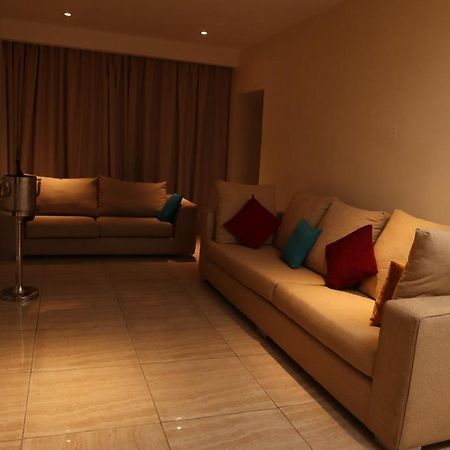 Monty Suites קלבאר מראה חיצוני תמונה
