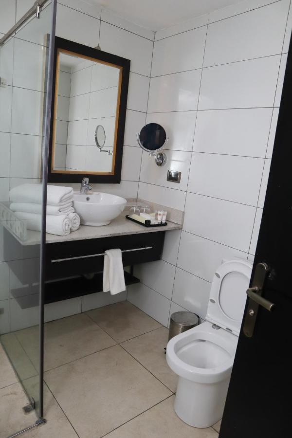 Monty Suites קלבאר מראה חיצוני תמונה