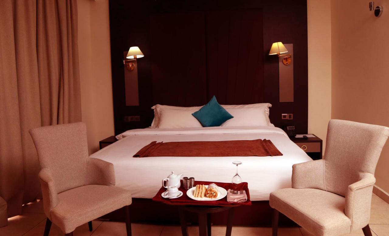Monty Suites קלבאר מראה חיצוני תמונה
