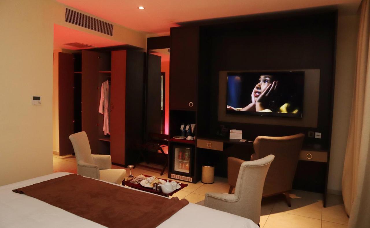 Monty Suites קלבאר מראה חיצוני תמונה